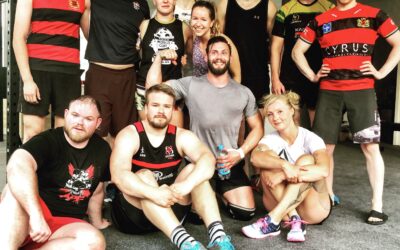 Rugbyspieler trainieren bei CrossFit Virage